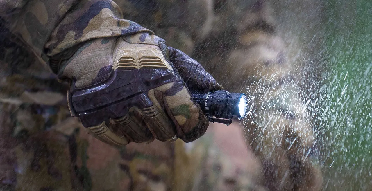 Olight WARRIOR MINI 3 aresmaxima.com