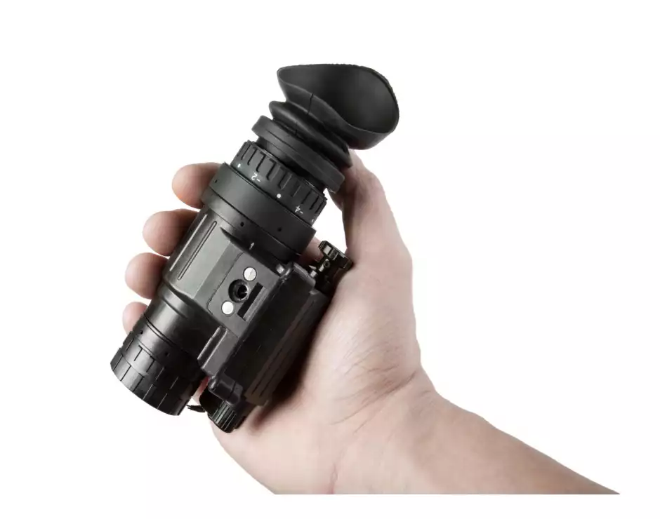 AGM PVS-14 NL1 (phosphore vert) aresmaxima.com